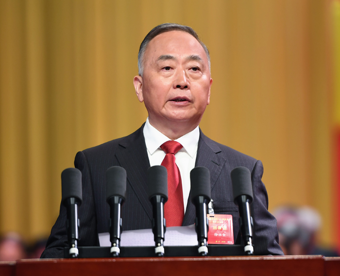 aa  省政協主席徐立全作《中國人民政治協商會議湖北省第十二屆委員會常務委員會工作報告》湖北畫報 張璨龍攝.jpg