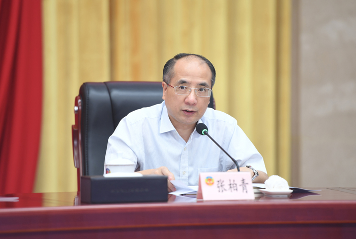 省政協(xié)副主席張柏青作主題發(fā)言.jpg