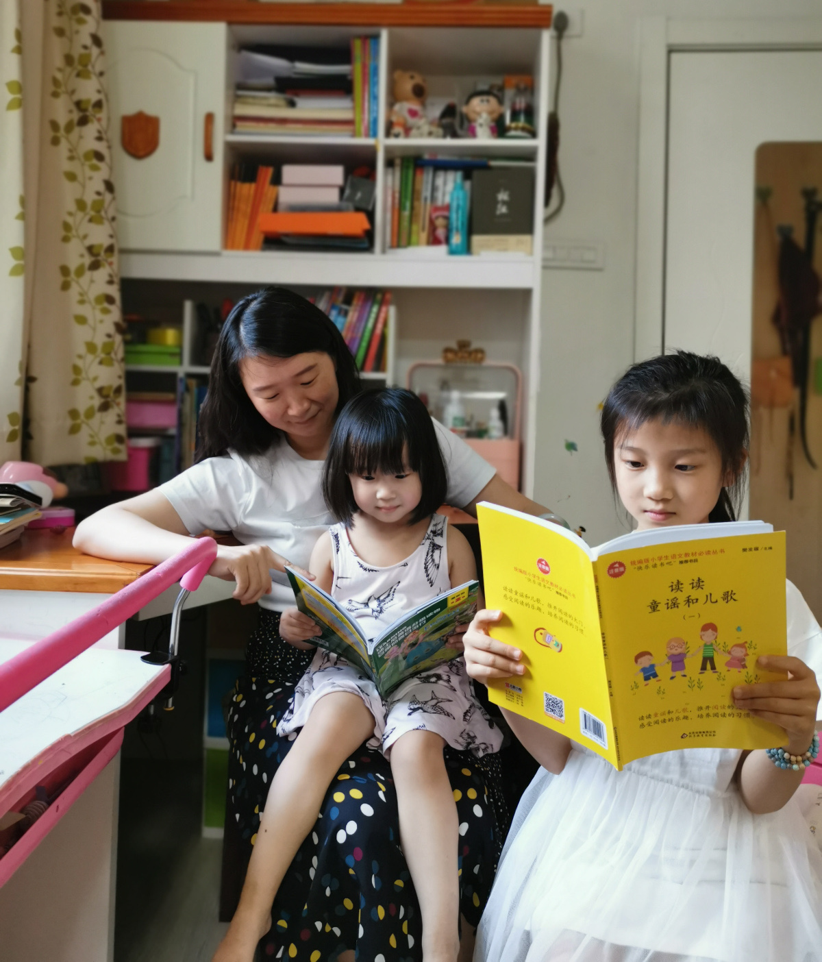 陳璐璐書房照1.jpg 陳璐璐書房照1.jpg