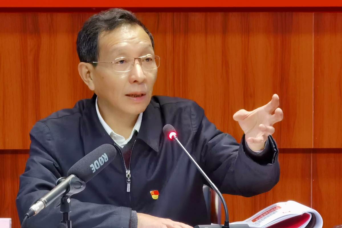 翟天山同志宣講黨的十九屆五中全會精神 (1).jpg