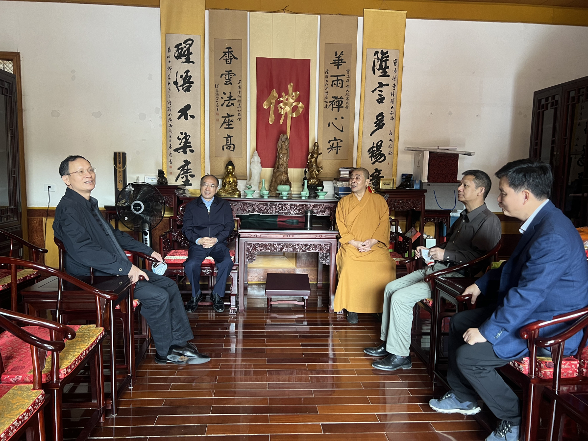 2022年10月18日至19日,省政協(xié)副主席張柏青率調(diào)研組,圍繞我省宗教人才隊(duì)伍培養(yǎng)、宗教場(chǎng)所管理等問(wèn)題,到武昌.jpg 2022年10月18日至19日,省政協(xié)副主席張柏青率調(diào)研組,圍繞我省宗教人才隊(duì)伍培養(yǎng)、宗教場(chǎng)所管理等問(wèn)題,到武昌.jpg