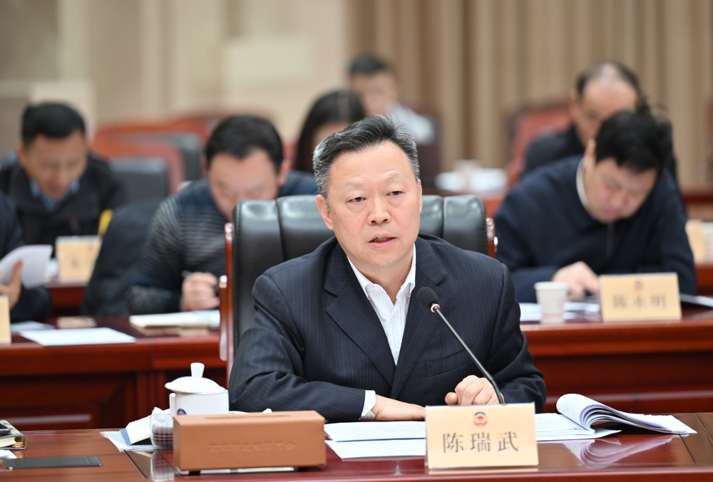 952828611.jpg 952828611.jpg